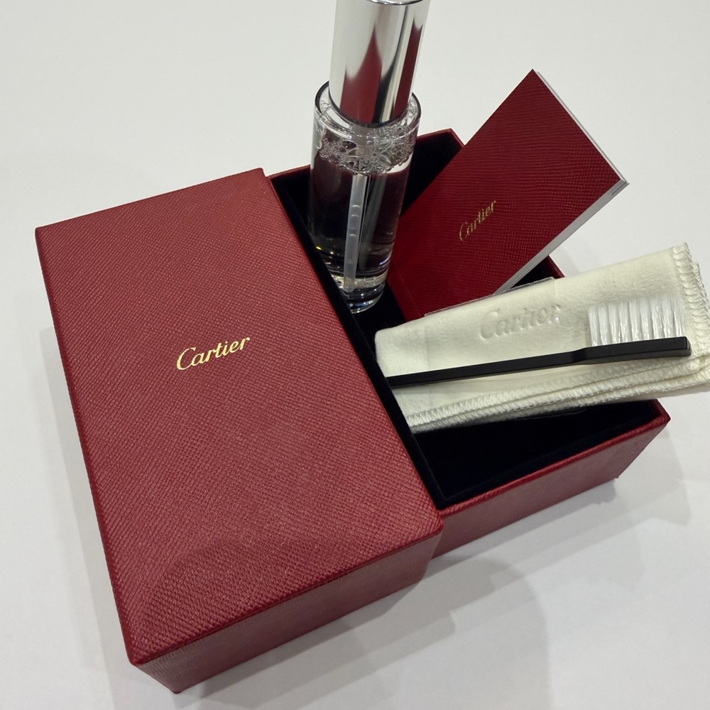 Cartier Red Women's Glasses Accessory Set